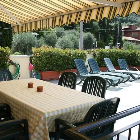 Charmante Casa Cendraia * Castelletto Di Brenzone